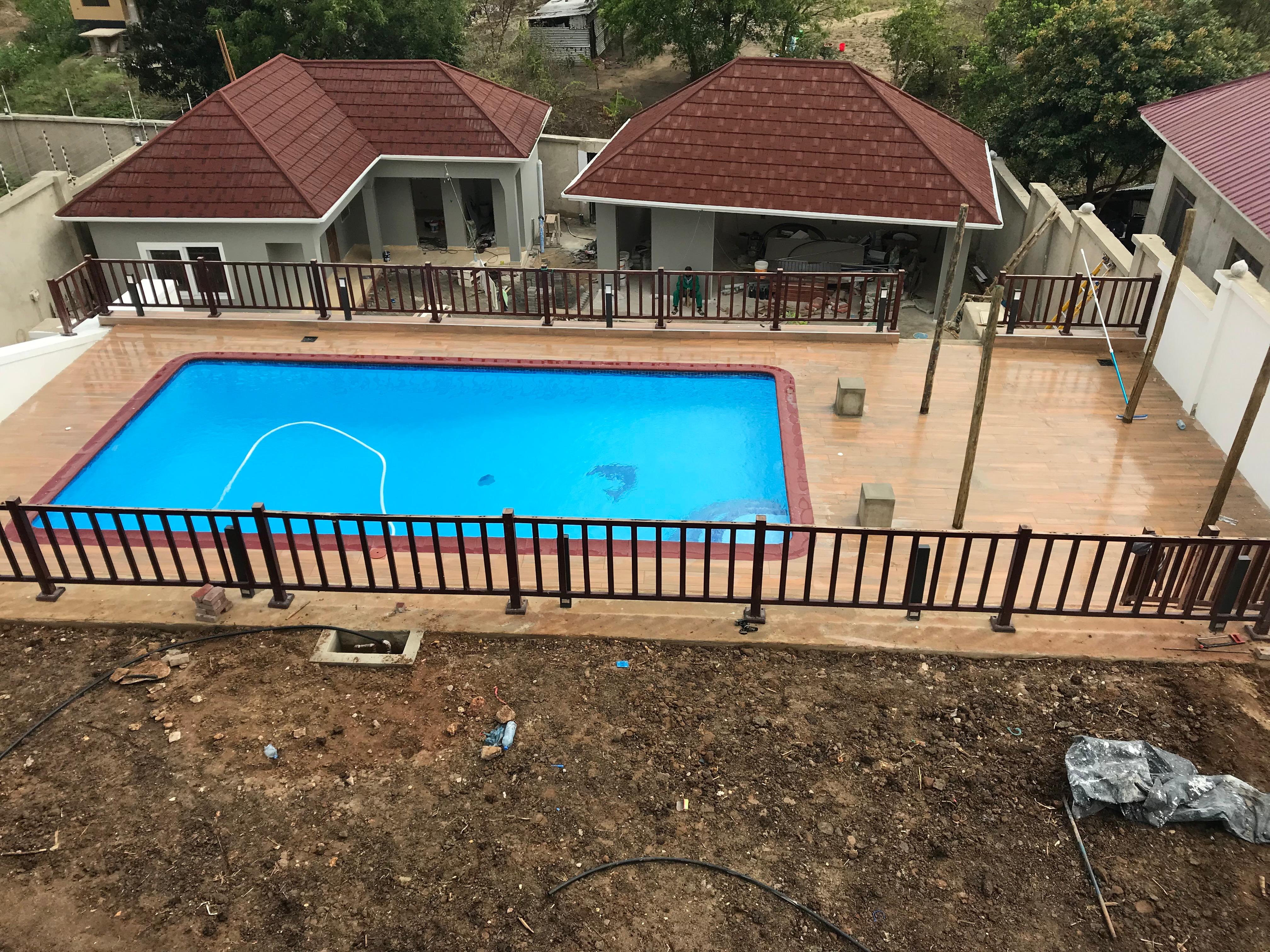 Lloyd's Swimming Pool Builders